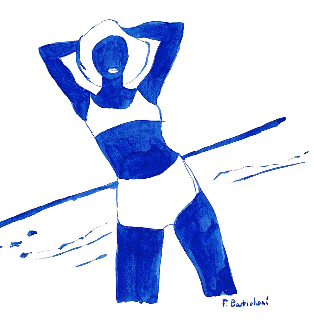 Posing by the sea - Faustine Badrichani