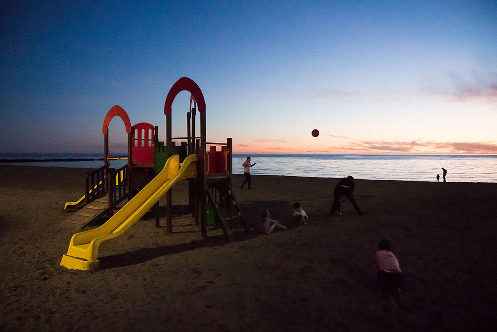 The playground next door - FE